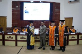 Untung Raih Gelar Doktor ke-4 Prodi Pembangunan FISIP Unila Untung Raih Gelar Doktor ke-4 Prodi Pembangunan FISIP Unila